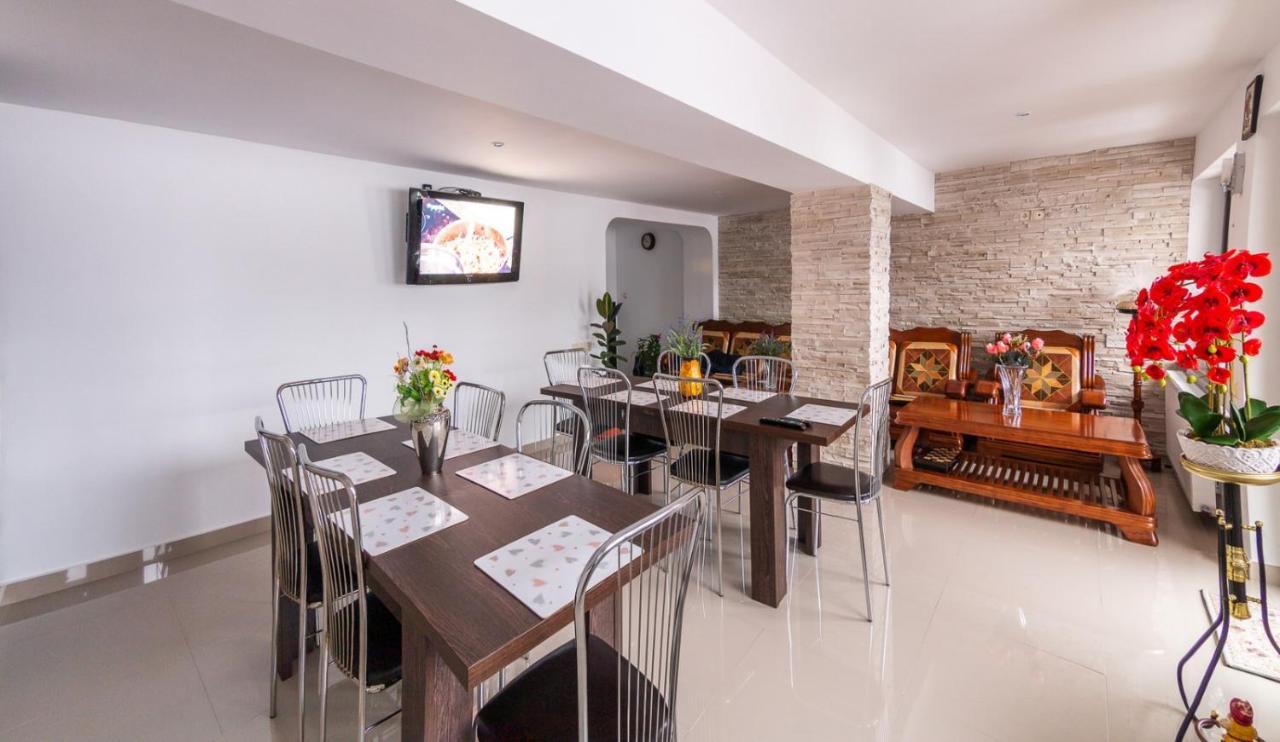 Casa Lazar Hotel Buşteni Exterior foto